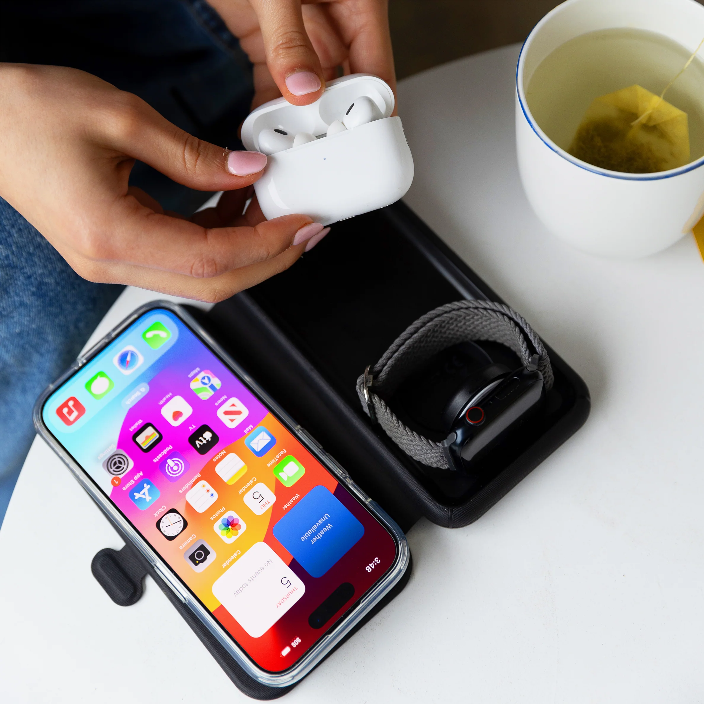 MagTravel Qi2 3-in-1 Wireless Charger - Image 5